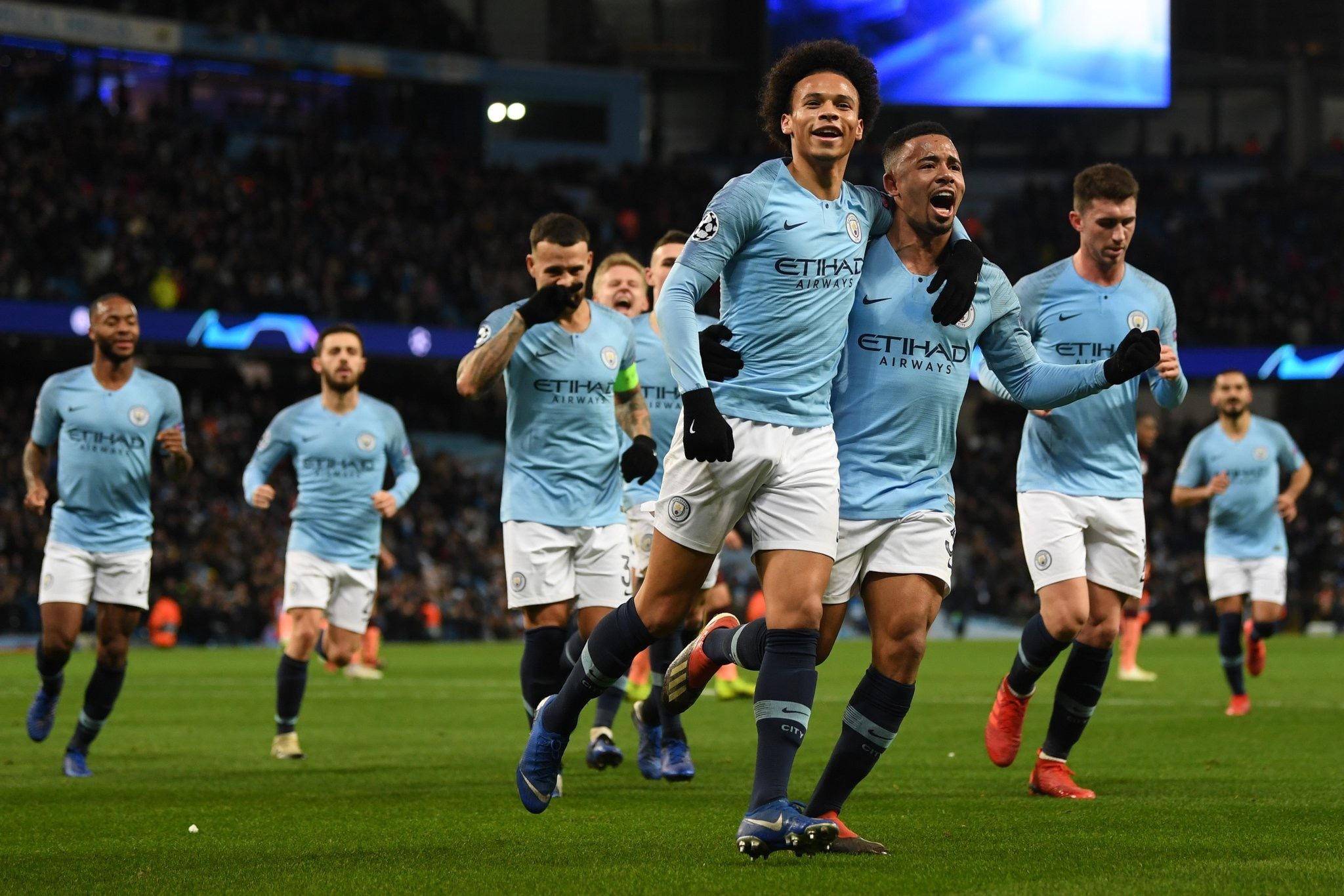 队凭借其一 队凭借其一